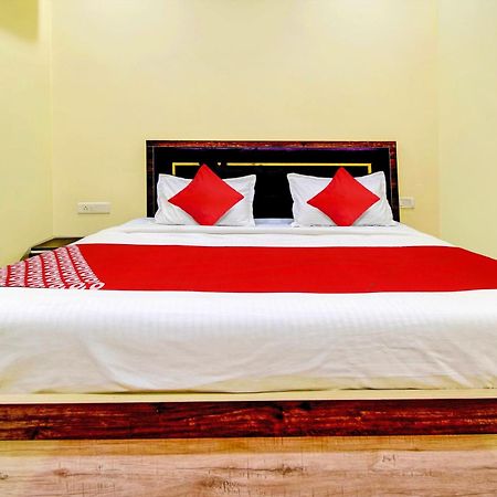 Hotel O Friendship Inn 德里 外观 照片