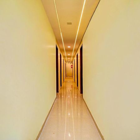 Hotel O Friendship Inn 德里 外观 照片