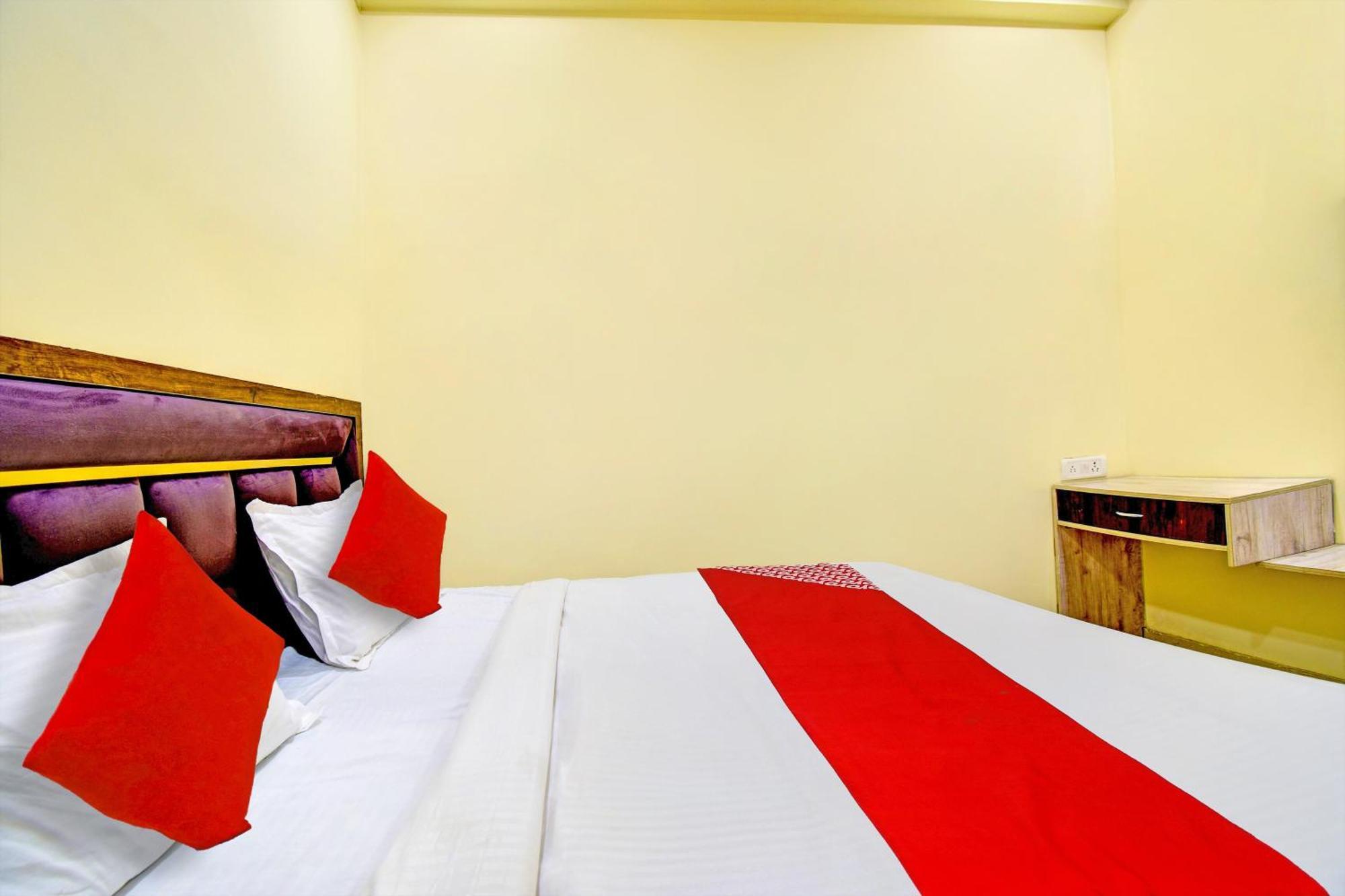 Hotel O Friendship Inn 德里 外观 照片